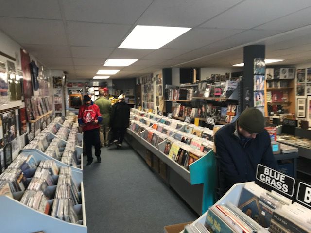 Old-school record shop puts a different spin on buying music