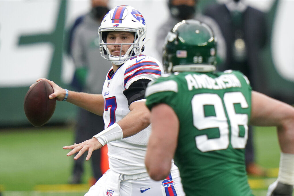 Tom Brady shuts down Josh Allen after Buffalo Bills quarterback