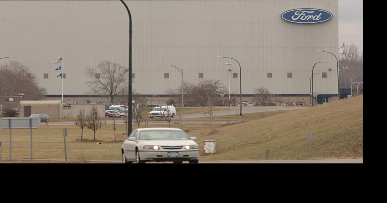 Ford profitsharing checks average 10,416