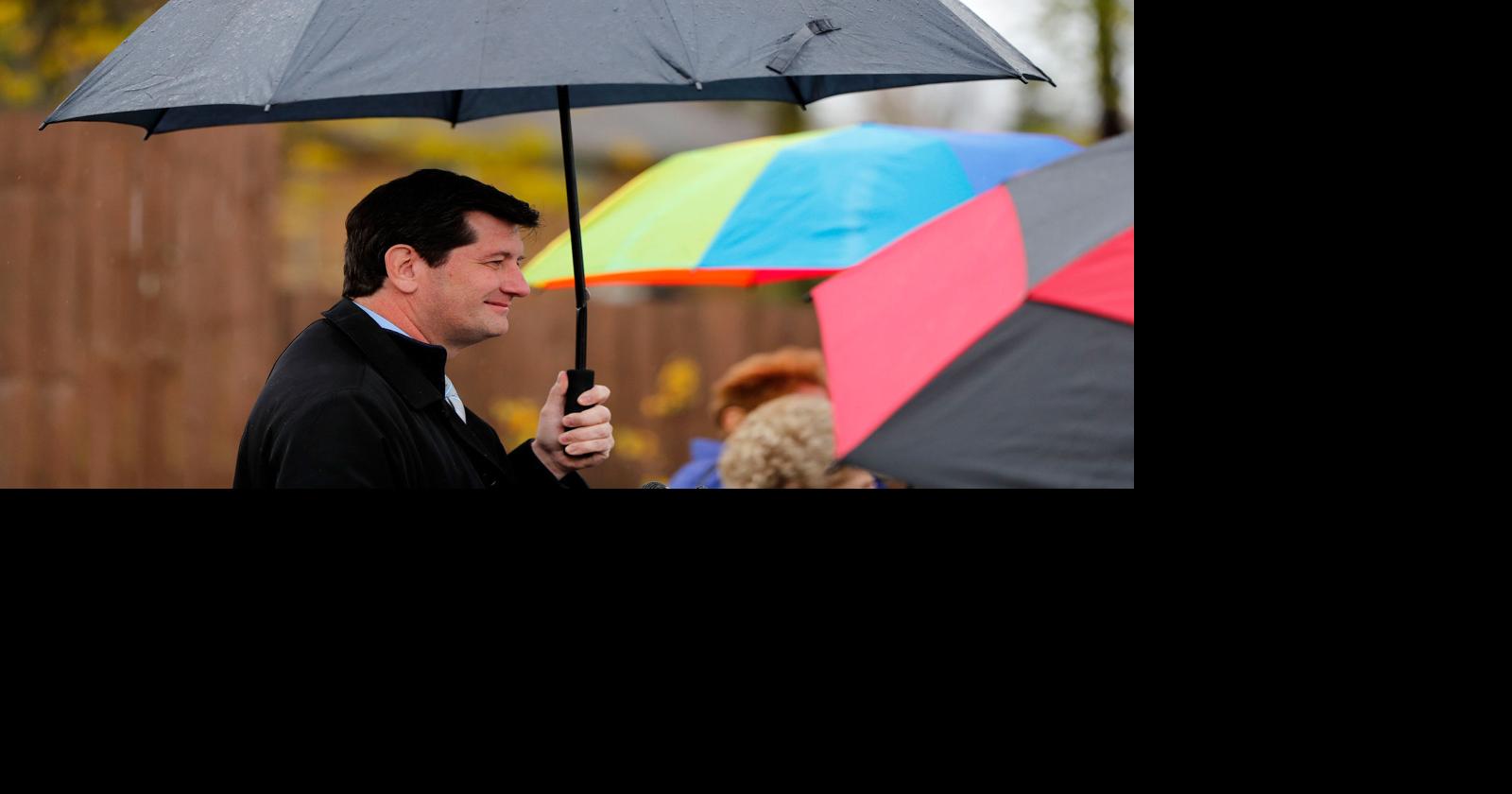 Poloncarz leads Dixon in Erie County executive race