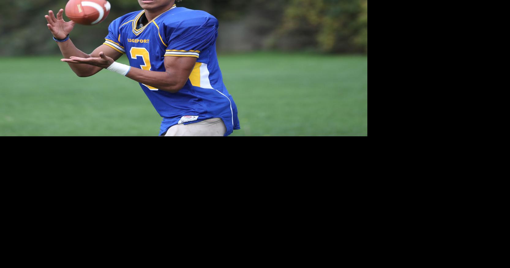 Lockport receiver Malik Brooks signs with Monmouth instead of UB