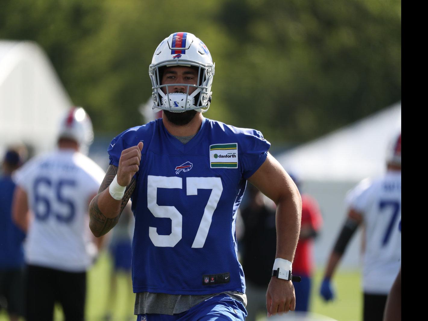 A J Epenesa S Versatility On Display Early At Bills Training Camp Buffalo Bills News Nfl Buffalonews Com