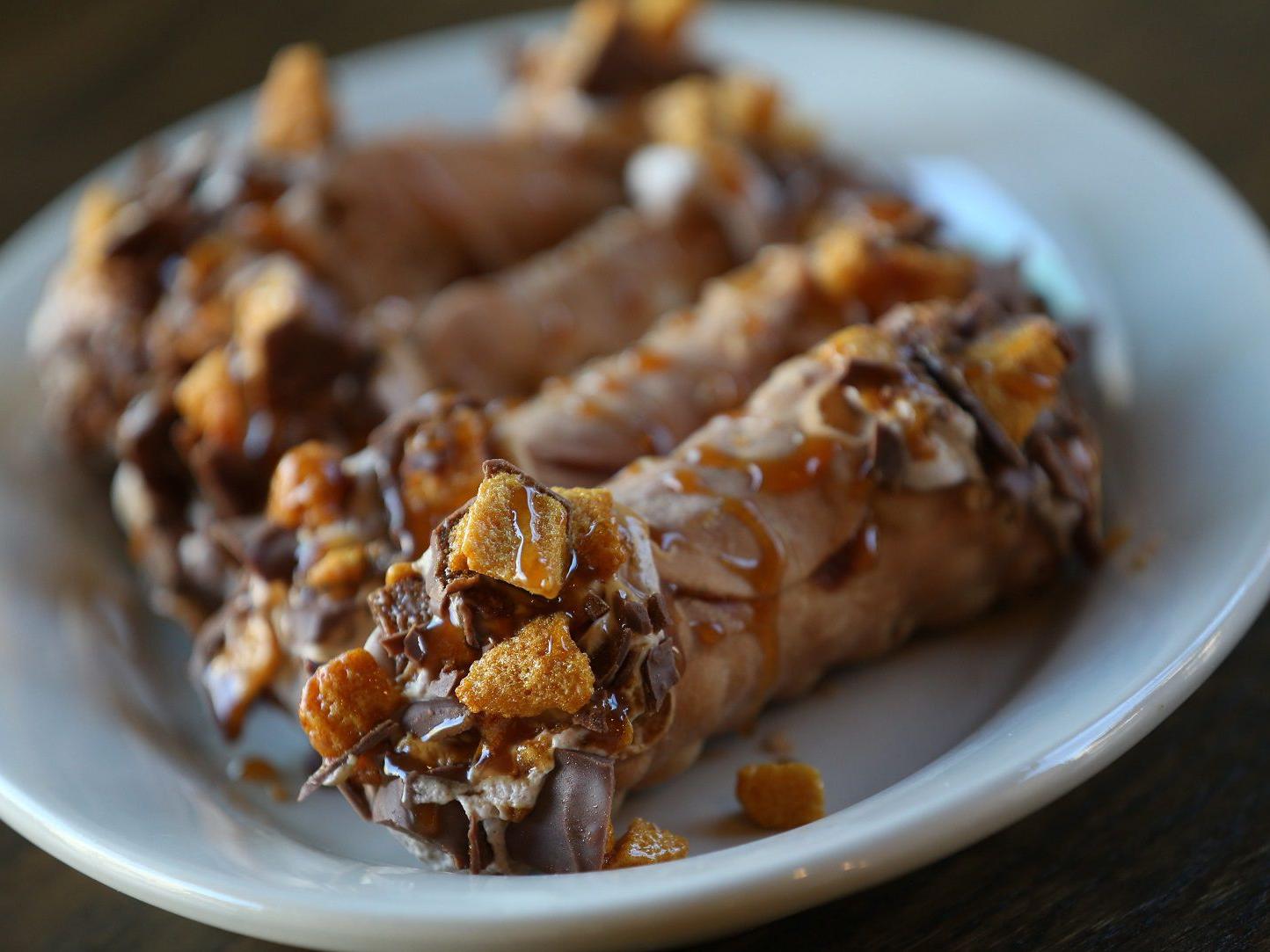 Food Truck Guide Rolling Cannoli Gourmet Desserts Dining Buffalonews Com