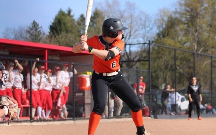 Softball Holds Off Plattsburgh To Sweep Senior Day, Eyes On SUNYAC Tournament