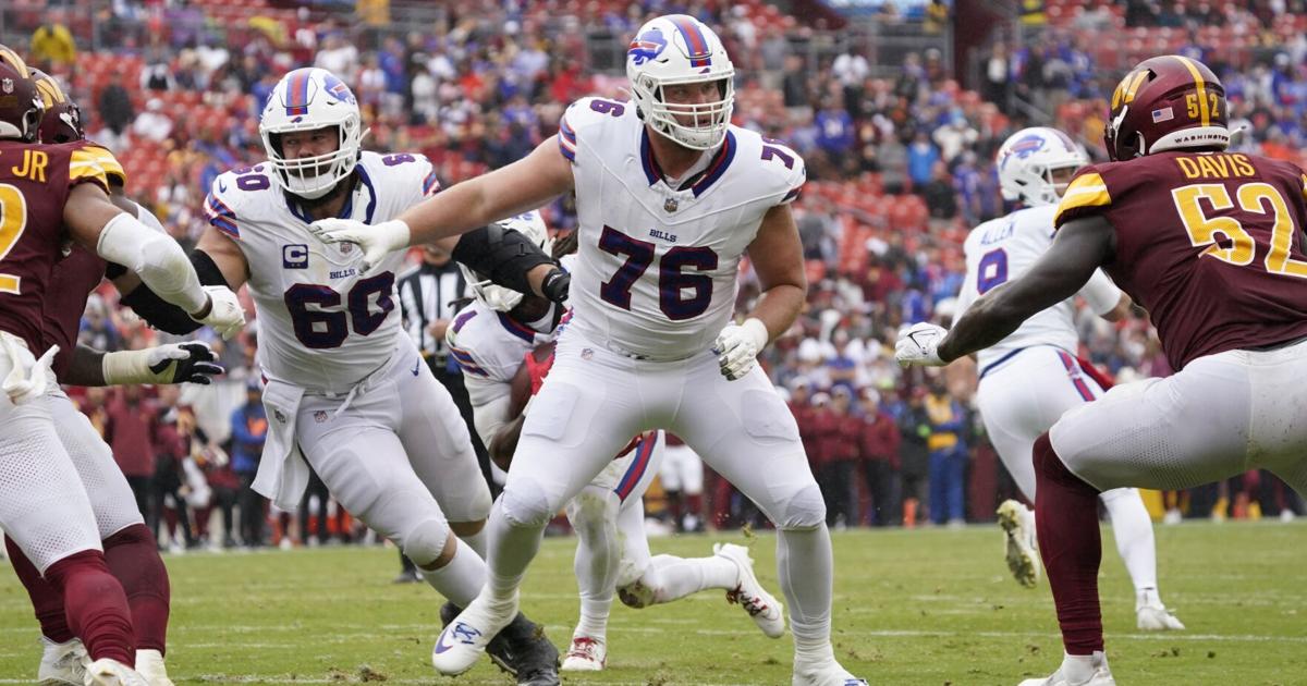 It's time for Bills lineman David Edwards to catch a pass
