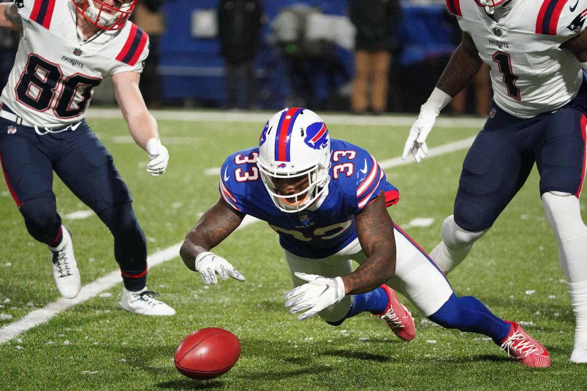 Buffalo Bills cornerback Siran Neal (33) looks on during an NFL