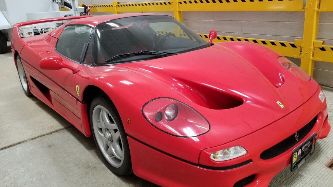 M 2M Ferrari gestohlene Regel im Buffalo Court: Heimat der Autosammlung in Italien oder Florida?  |  Lokalnachrichten