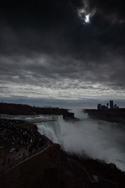 Good Morning, Buffalo: Niagara Falls officials say eclipse drew 45,000 ...