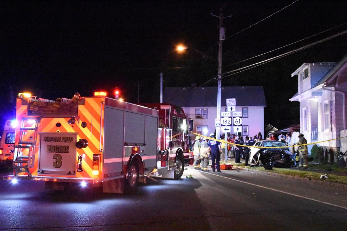 Woman killed, three others hospitalized after car hits porch in Niagara