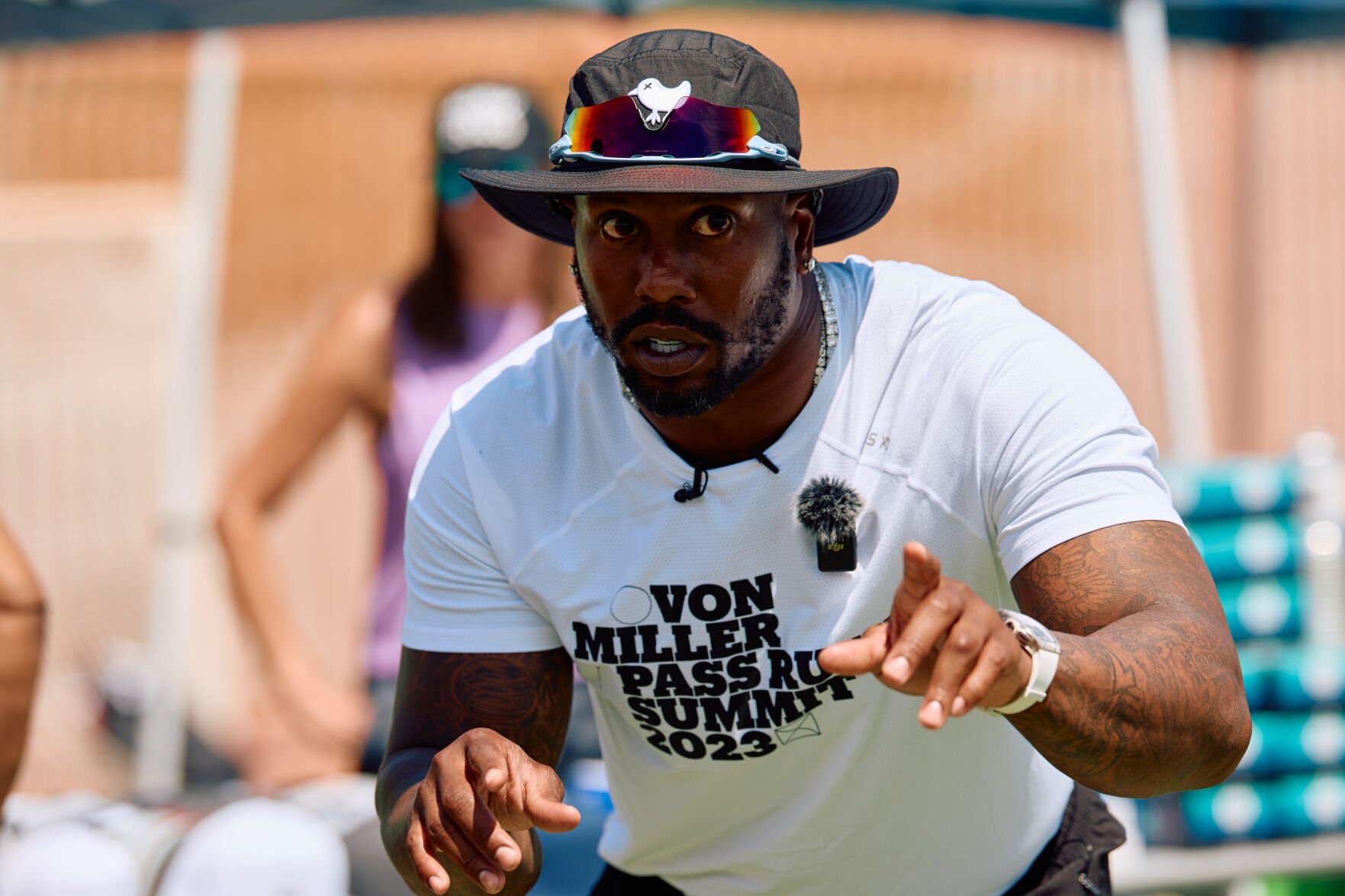 Bills Von Miller still enjoys giving advice at summit