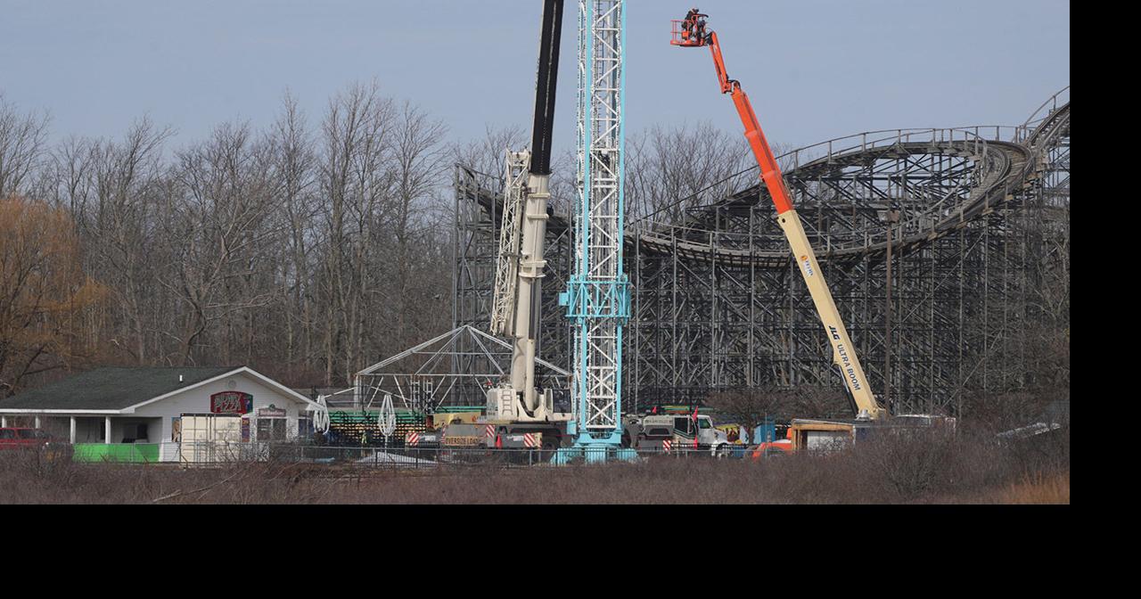 Crews begin dismantling iconic Fantasy Island rides