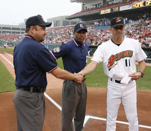 Inside Baseball: Bisons Hall of Famer Torey Lovullo has DBacks in playoff  hunt two years after 110-loss season