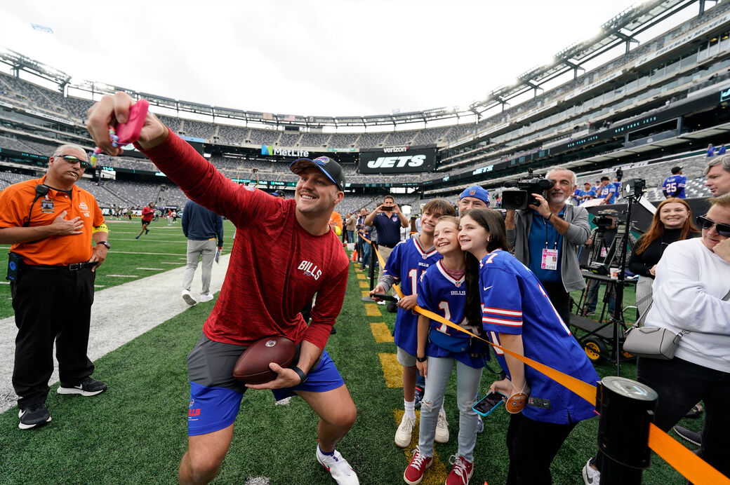 Photos: Buffalo Bills and fans at MetLife Stadium