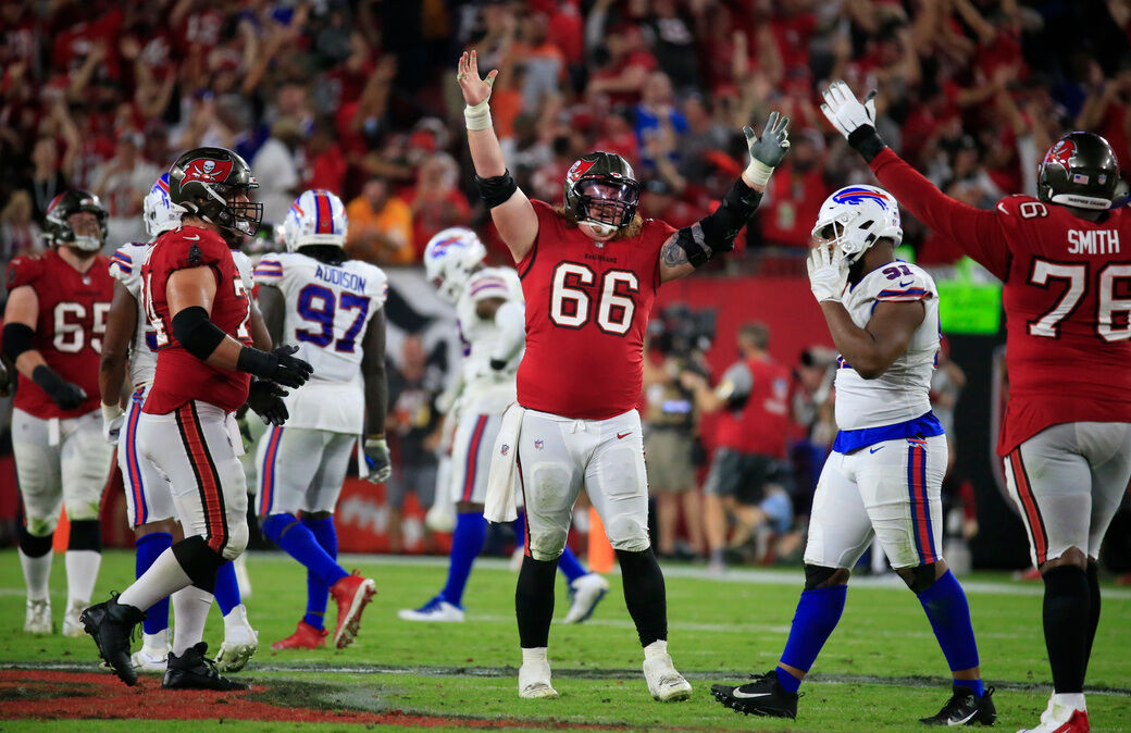 Brady, Bucs top Bills 33-27 in OT