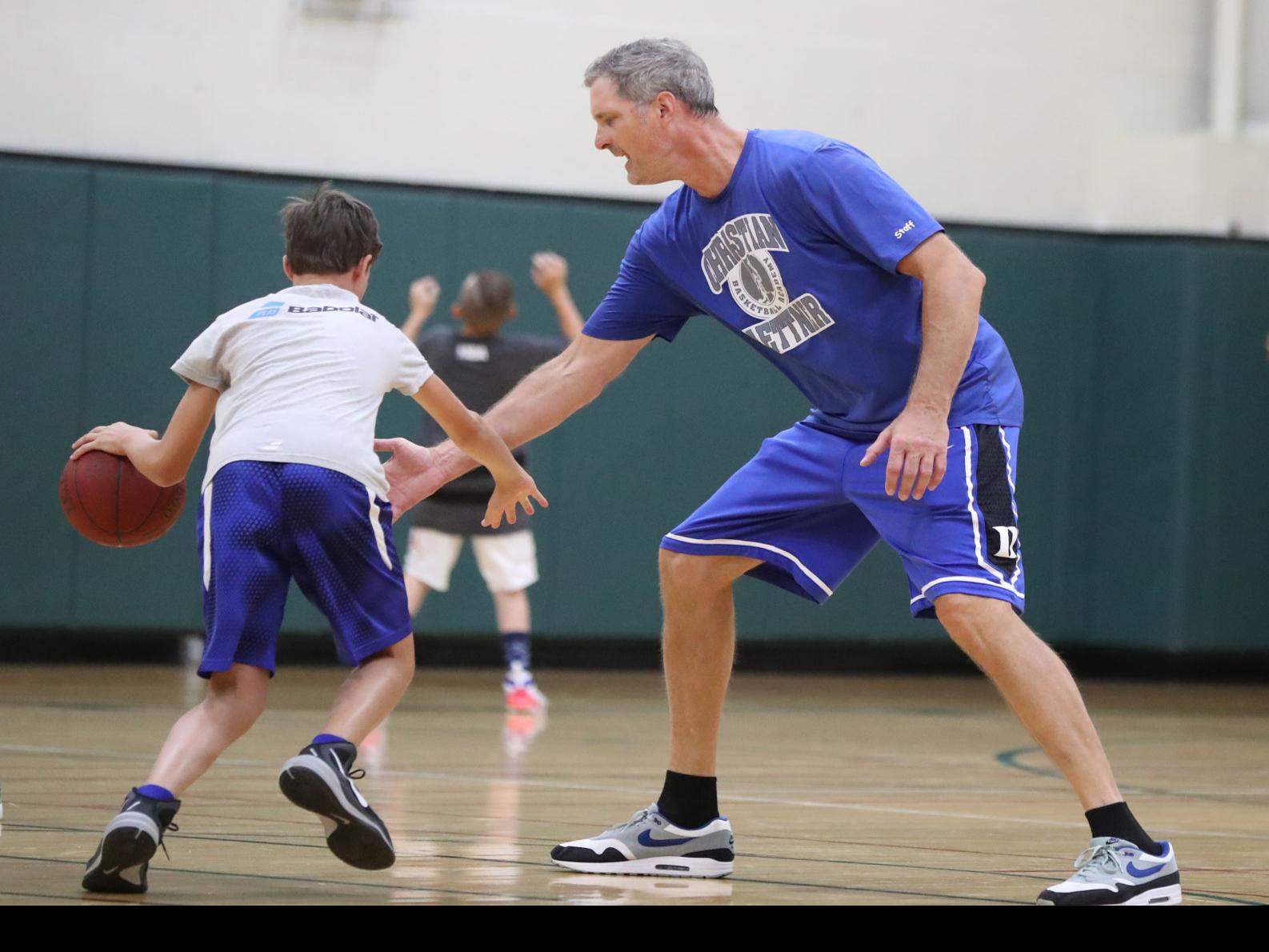 Christian Laettner returns home to honor late mother, hold ...