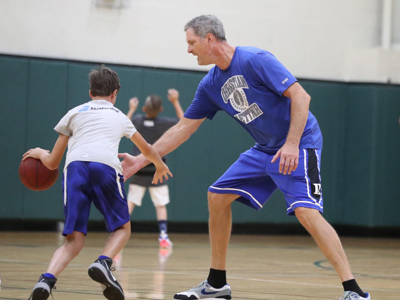 Christian Laettner returns home to honor late mother, hold ...