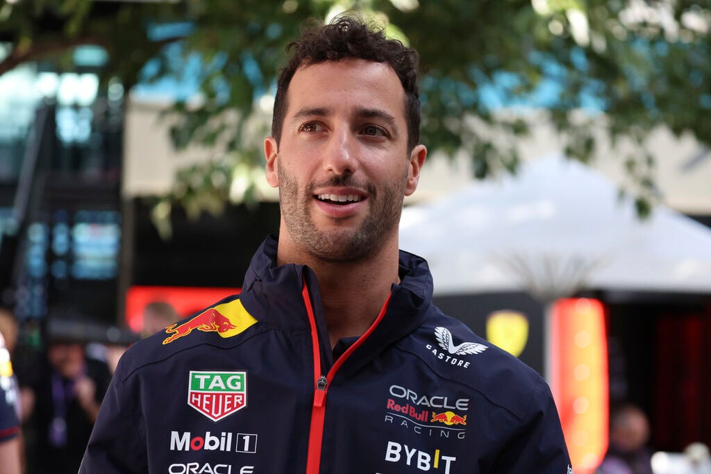 Josh Allen surprises BFF, Formula 1 driver Daniel Ricciardo