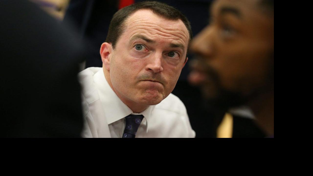 Niagara University Fires Men S Basketball Coach Chris Casey