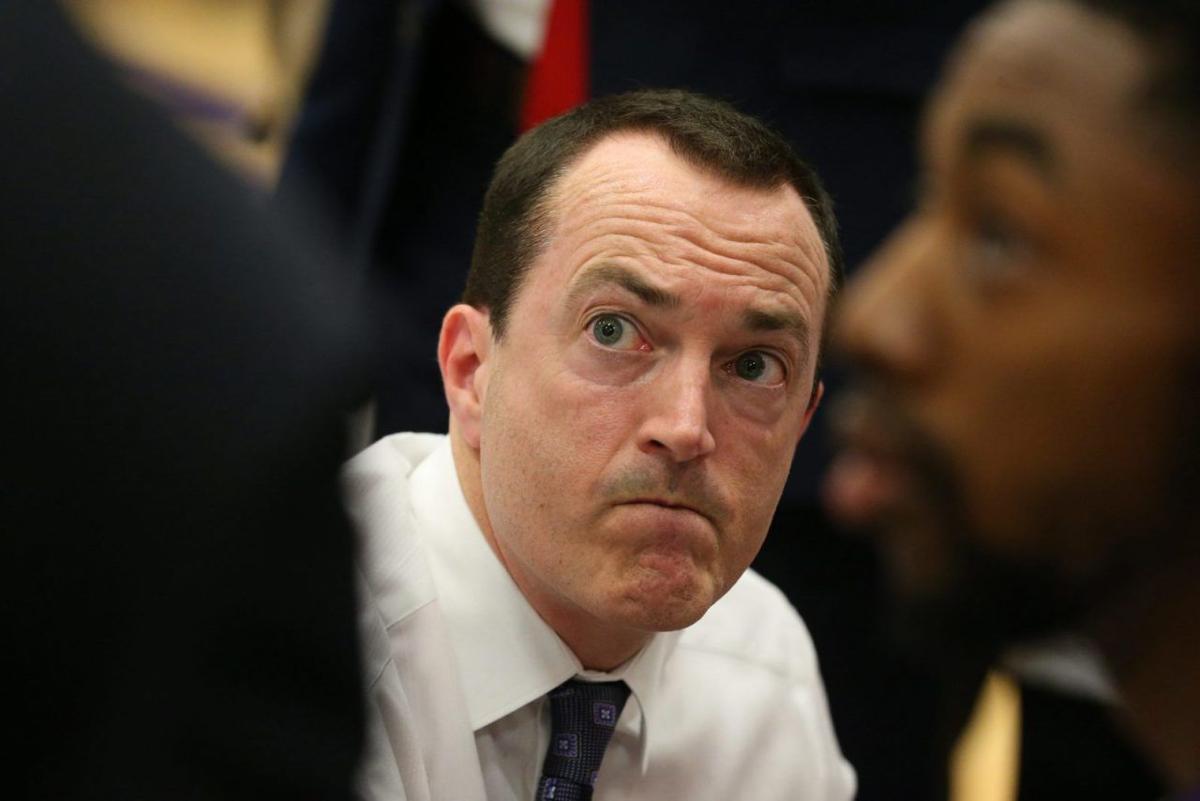 Niagara University Fires Men S Basketball Coach Chris Casey