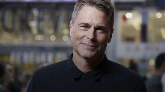 Rob Lowe Reacts to His Viral NFL Moment - E! Online