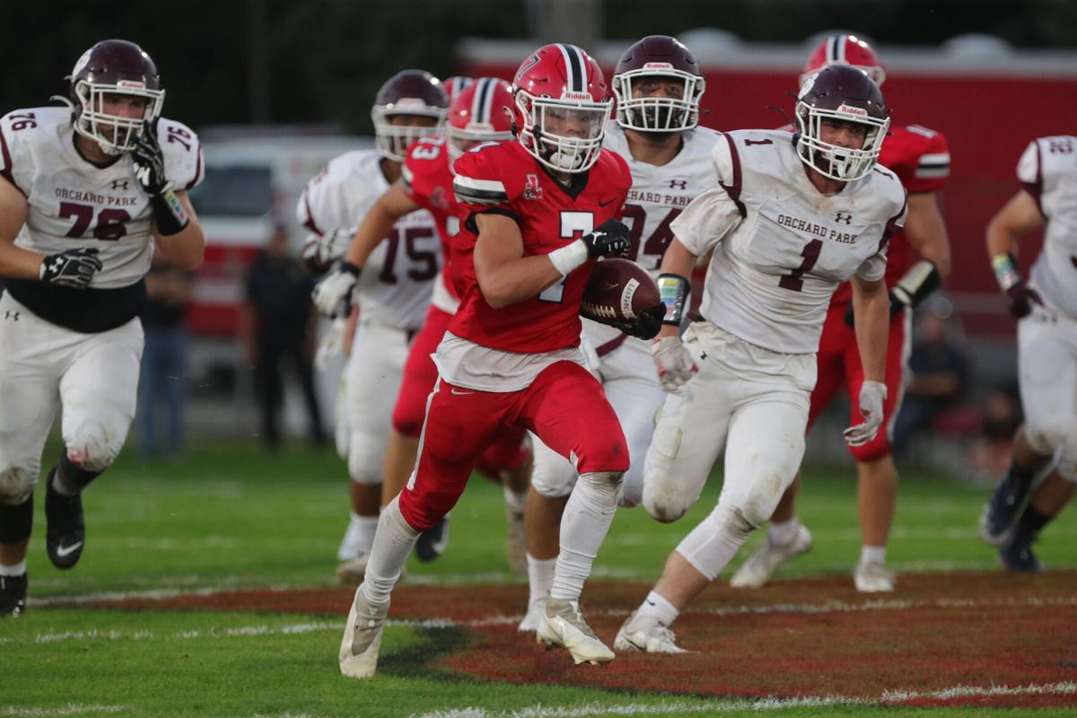 Lancaster Legend's Harry Micah (7) breaks it open for a 49 yard run. (copy)