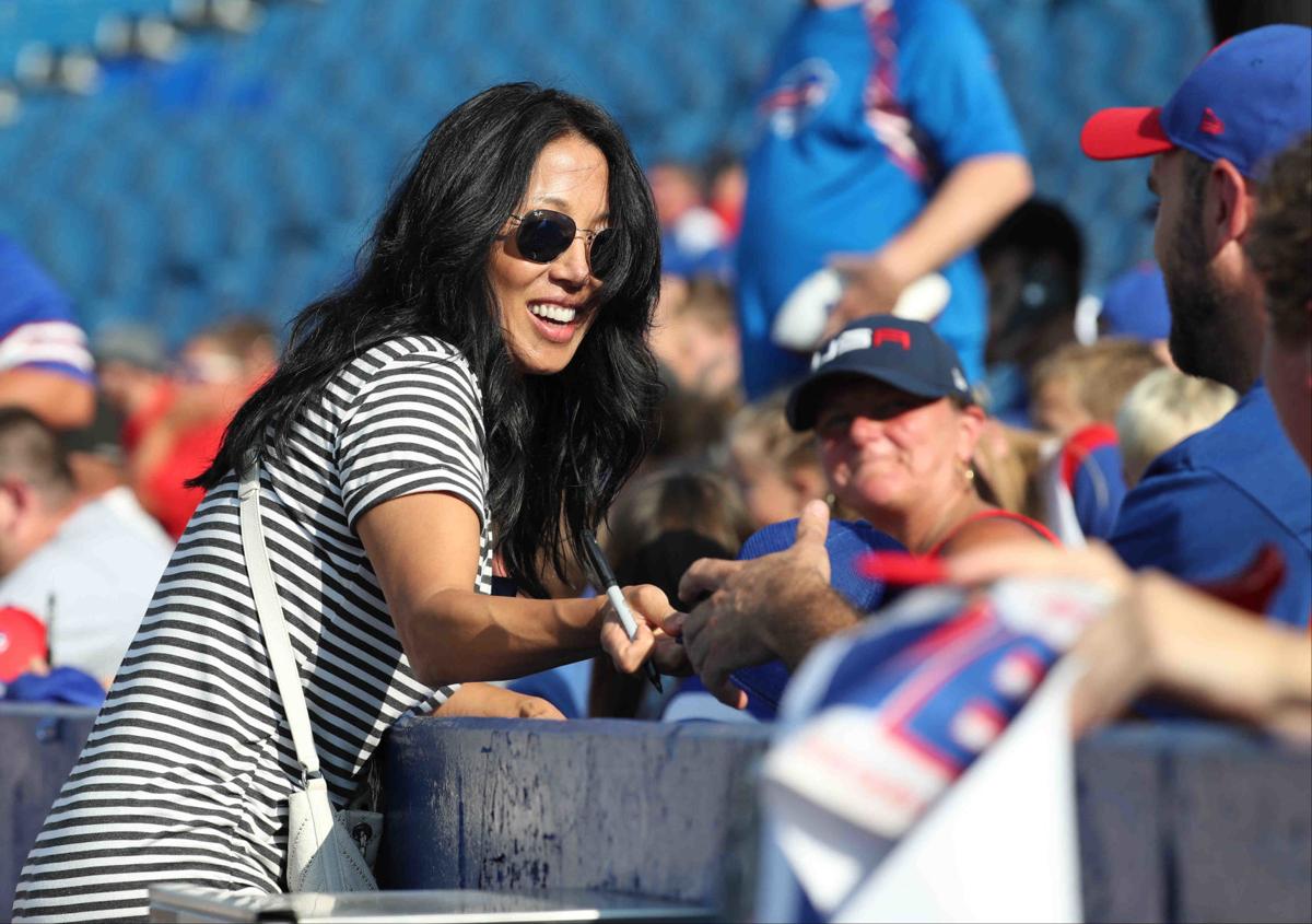 1013356961 McCoy Sports Bills Kim Pegula