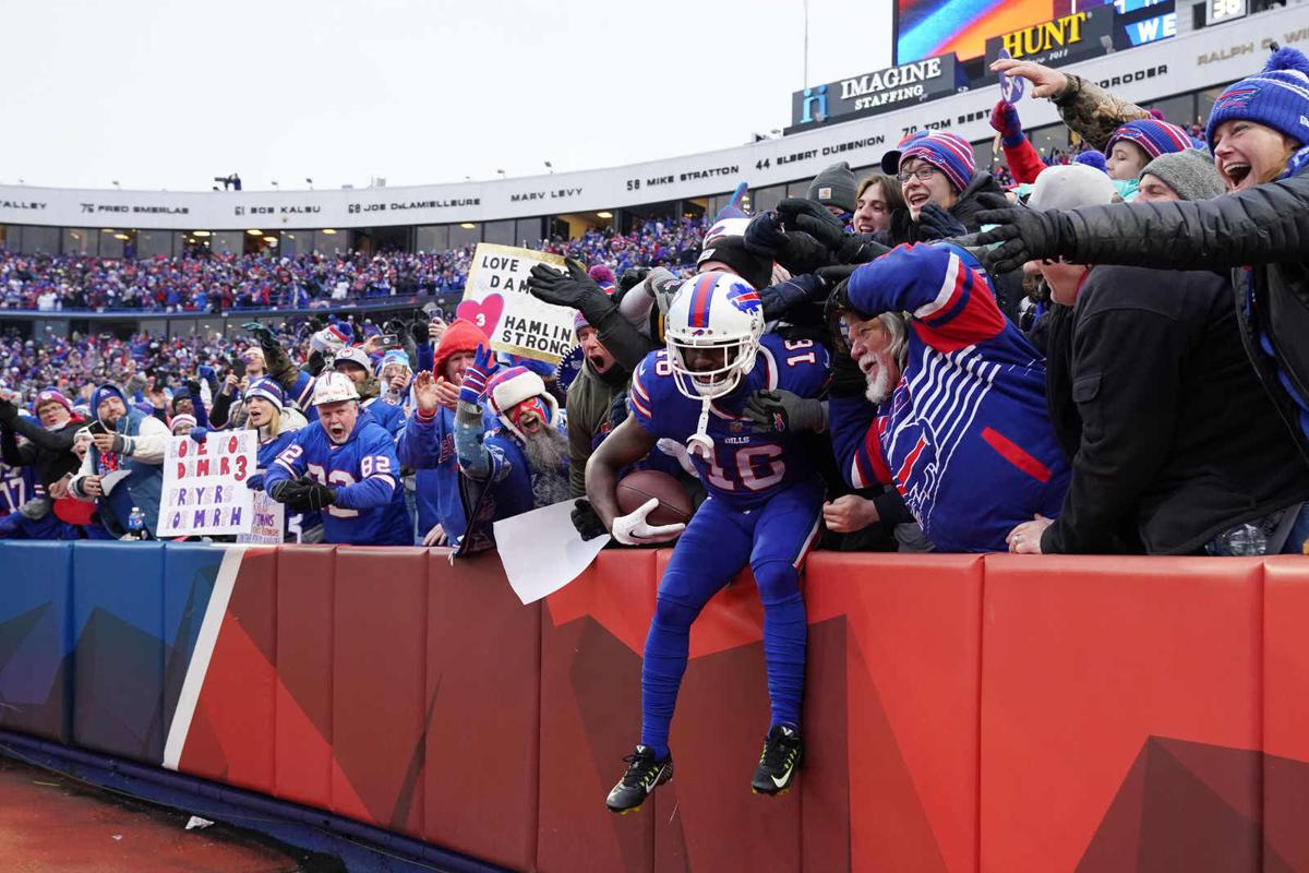 Hamlin in mind, Bills return to action with first-play TD