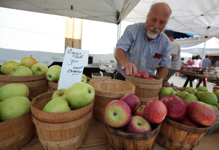 Five Great Reasons to Shop at Your Local Farmers Market - Alden Estates of  Jefferson