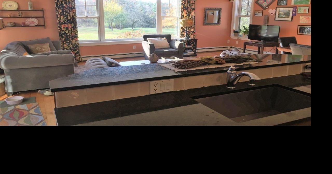 Do you have a 'keeping room'? Is it allowed?