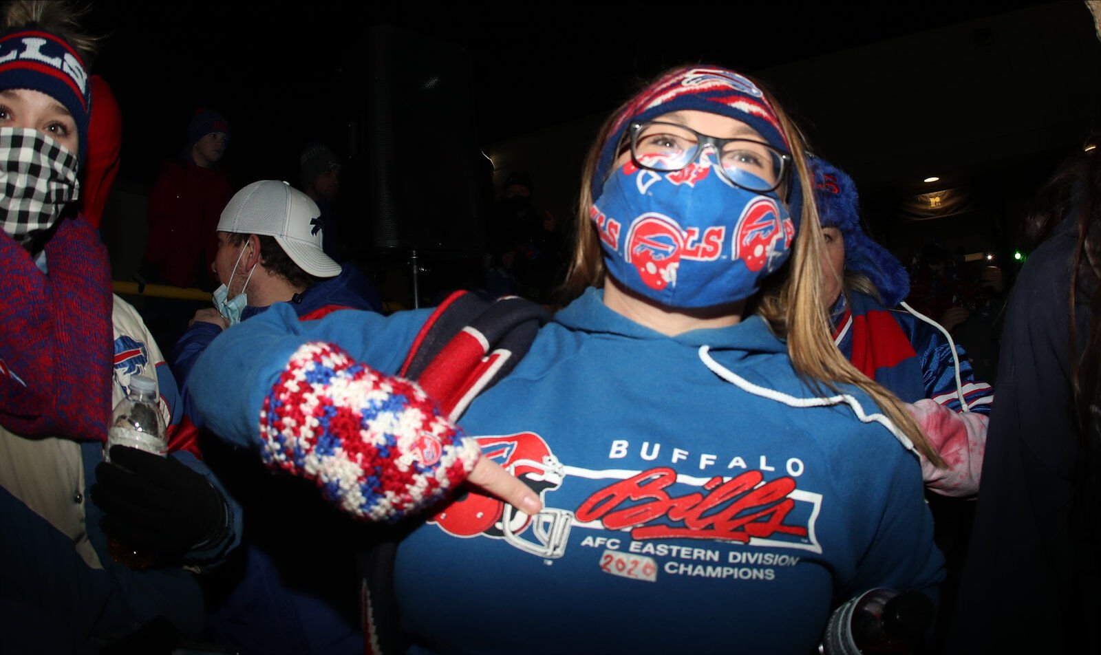 Thousands Turn Out To Greet Bills At Airport: 'Wild Is An Understatement'