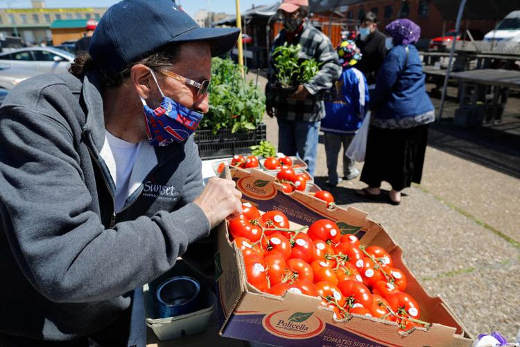 Clinton Bailey Farmers Market (copy) tomatoes