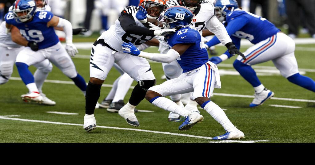 Buffalo Bills offensive tackle Bobby Hart (68) lines up on offense