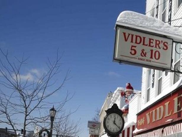 Filming Of Small Town Prince Returns Christmas To East Aurora Entertainment Buffalonews Com