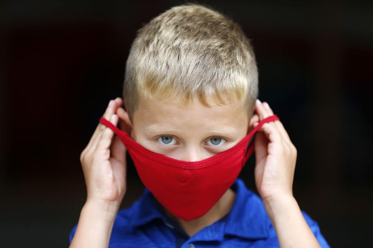 Tips for helping young children comfortably wear masks in school