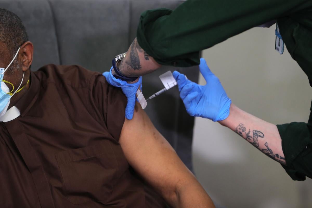 Pop up vaccination clinic underserved