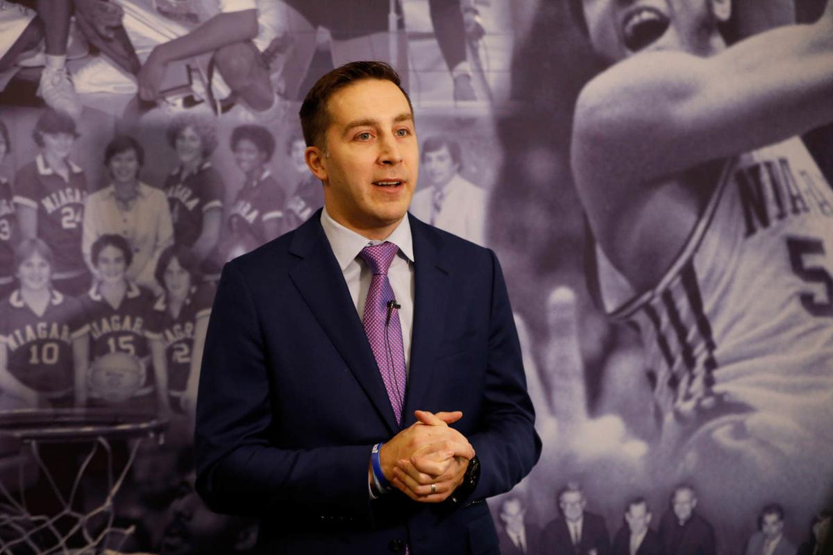 SPORTS GREG PAULUS GEE