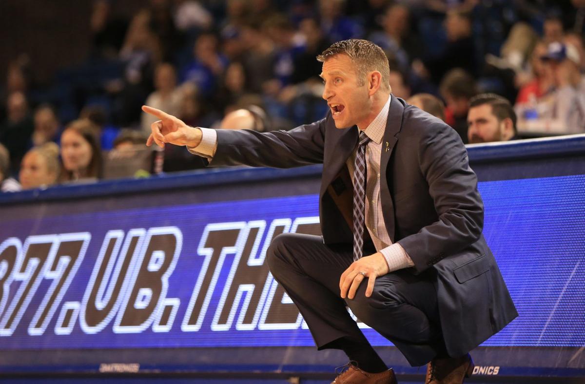 Ub Men S Basketball Team To Play Cincinnati In November Event
