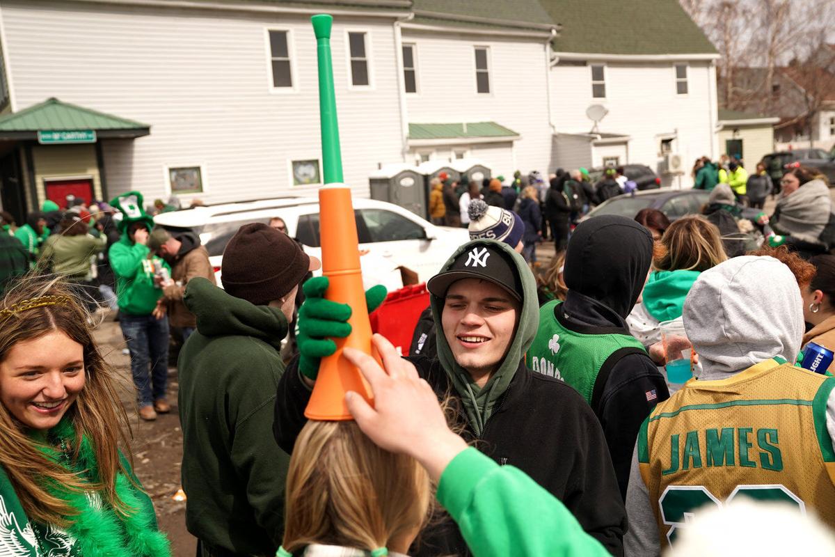 Parade in South Buffalo marks halfway point to St. Patrick's Day