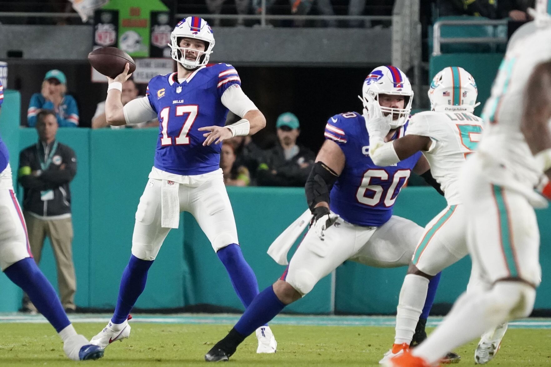 Live Coverage: Bills Defeat Dolphins 21-14, Win AFC East