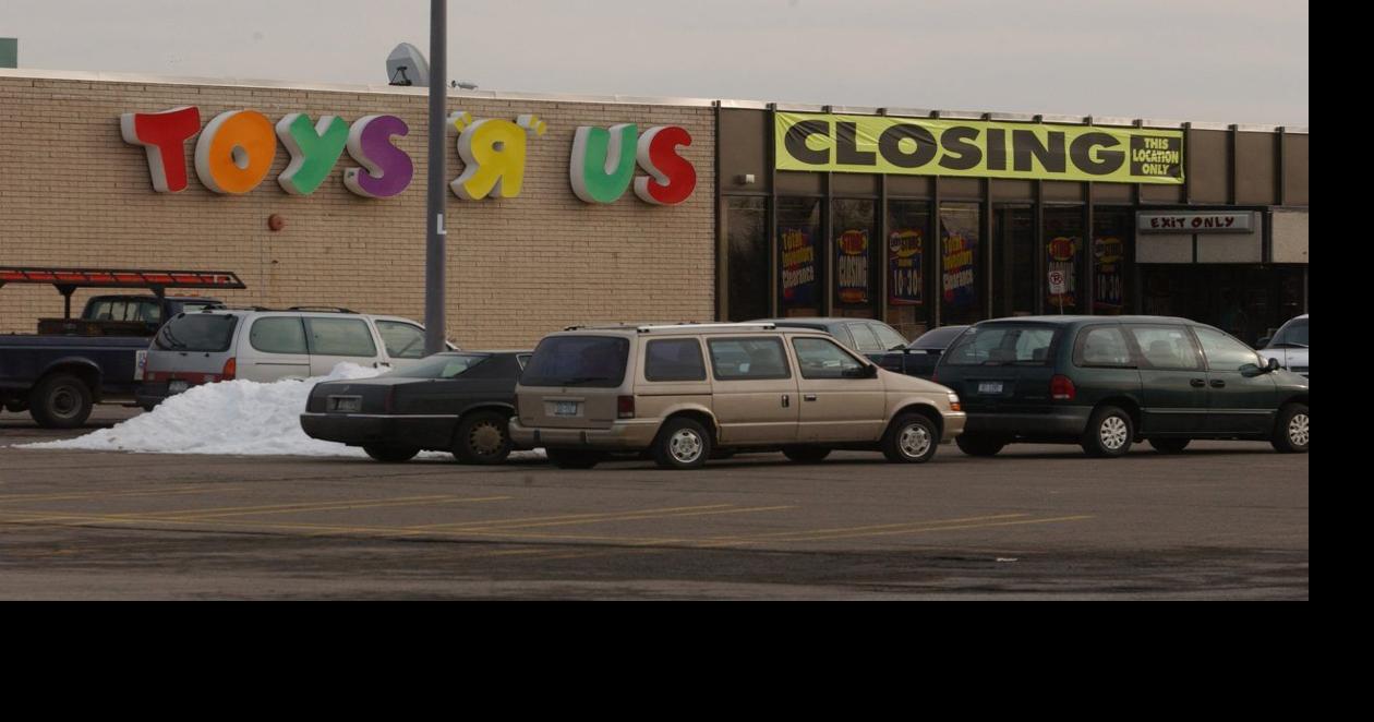 Raymour and Flanigan buys former Toys R Us in Hamburg