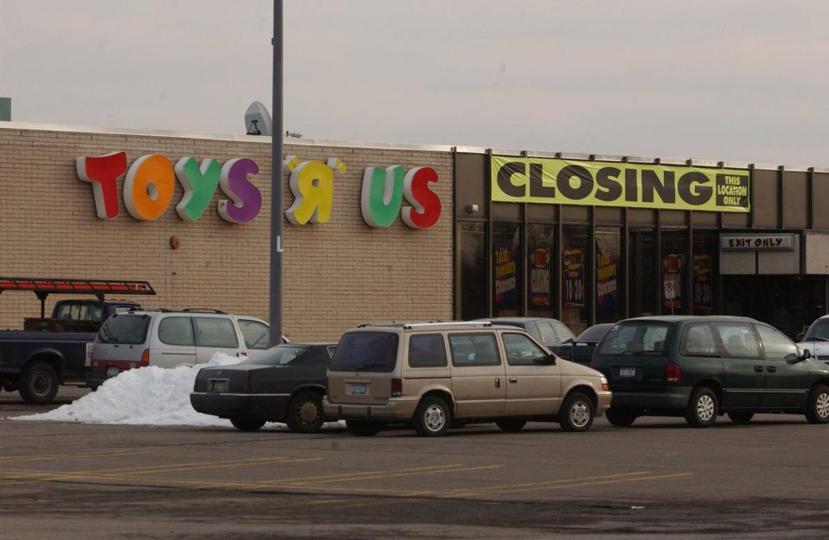 Raymour and Flanigan buys former Toys Us Hamburg | Business Local |