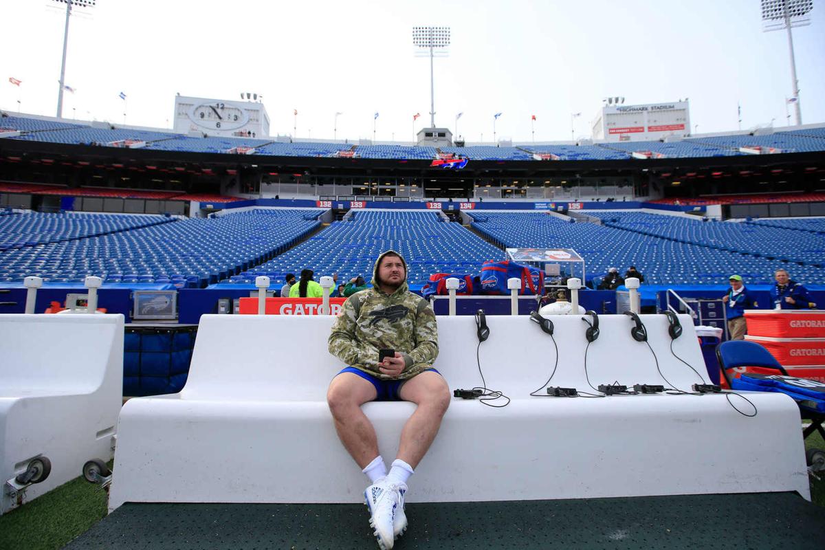 Bills defensive tackle Harrison Phillips out with season-ending injury -  The Boston Globe