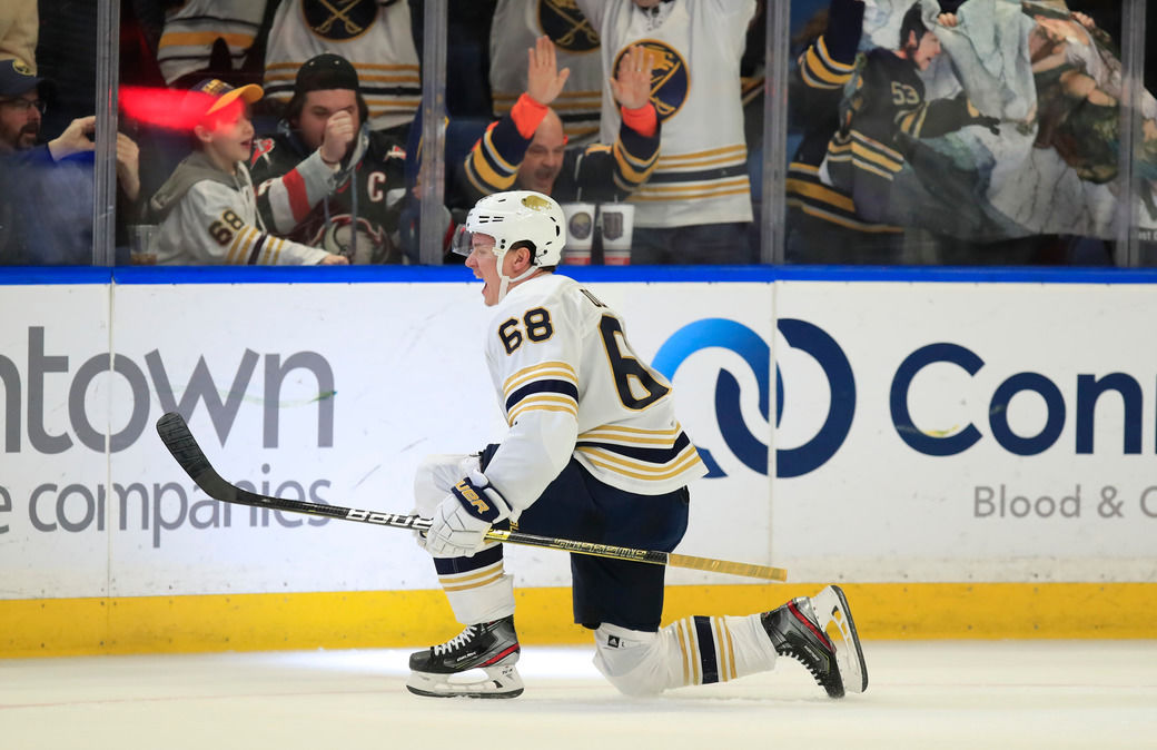 Eric Robinson leads Columbus Blue Jackets past Buffalo Sabres