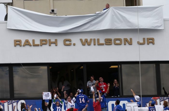 Buffalo Bills Fans Love Pregame Marv Levy Speech [WATCH]