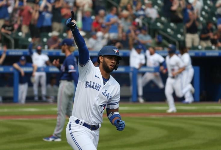 Blue Jays shut out Rangers in both ends of doubleheader