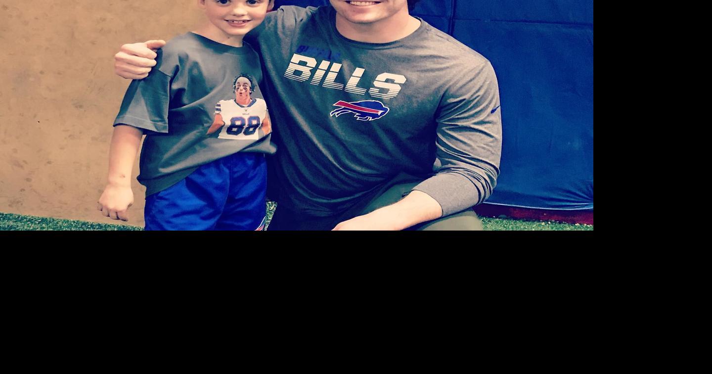 Bills' Dawson Knox surprises birthday boy who raised money for tight end's  favorite charity