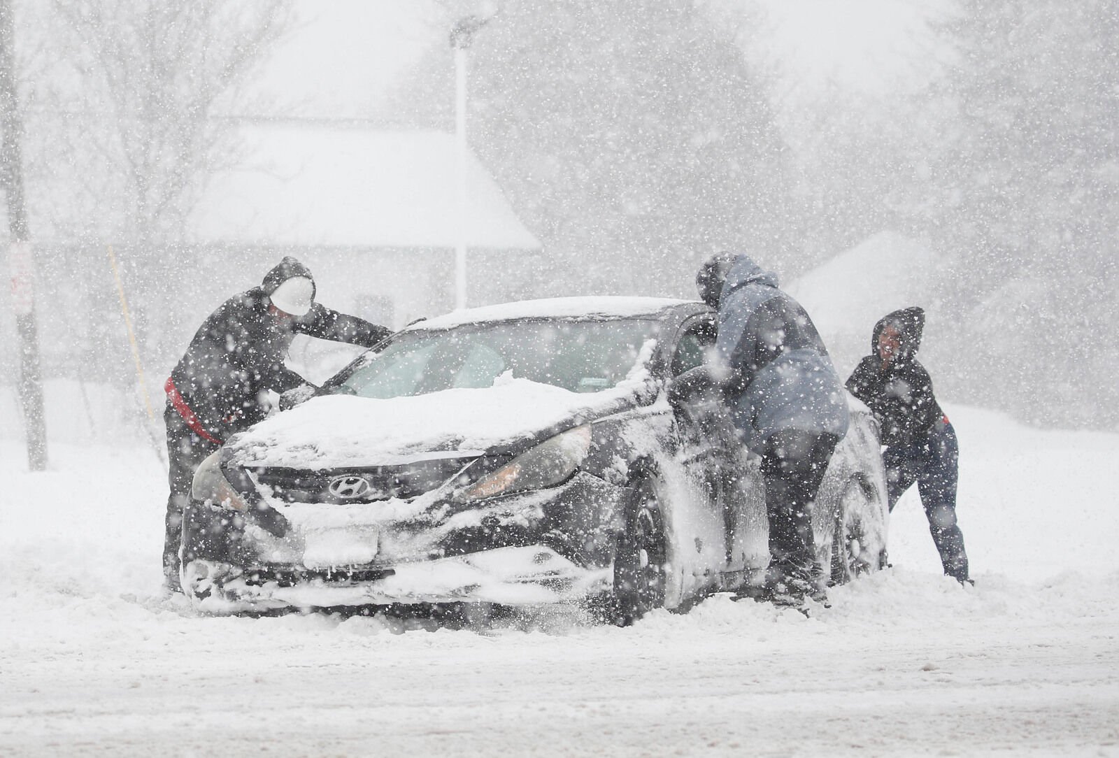 What To Expect In The Next 36 Hours: Bands Of Snow To Continue In ...