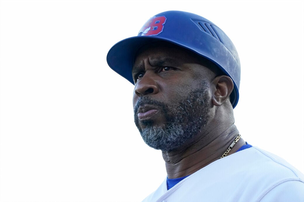 Inside Baseball: Thirty years later, iconic World Series catch by Bisons  coach Devon White remains a hit in Toronto
