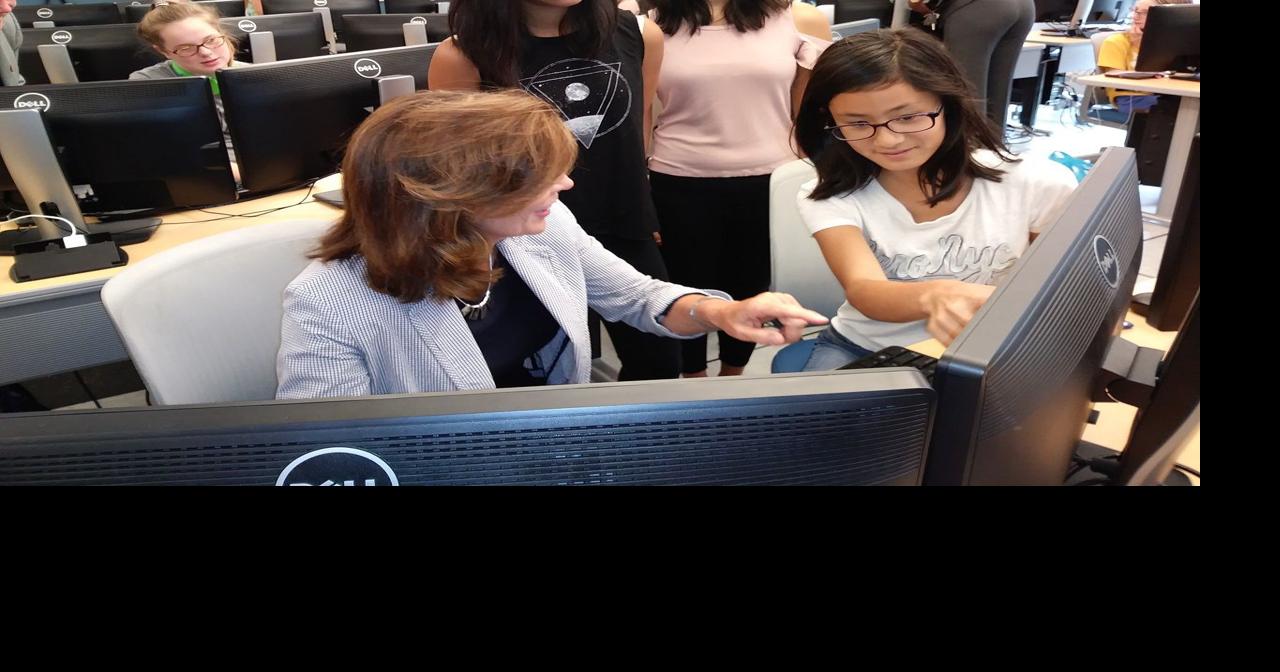 STEM Hub demonstrates science, math jobs for more than just the guys