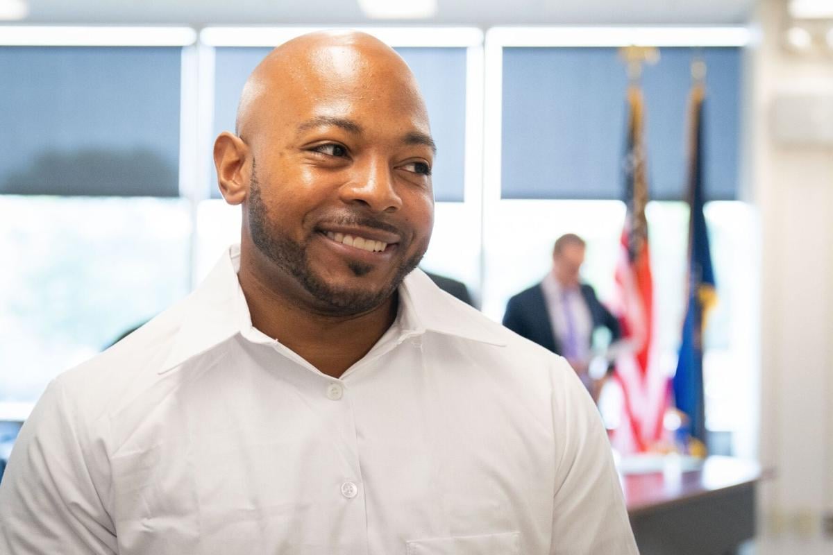 Judge frees Niagara Falls man convicted in 2010 robberies